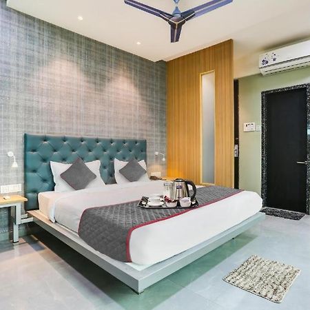 Glitz Hotels Arc Palace - Mankoli, Bhiwandi Buitenkant foto