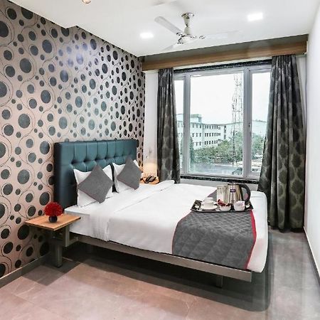 Glitz Hotels Arc Palace - Mankoli, Bhiwandi Buitenkant foto